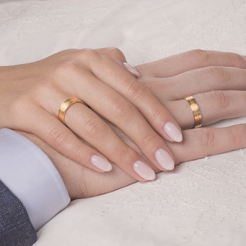 Obrączki ślubne: złote, płaskie, 5,3 mm